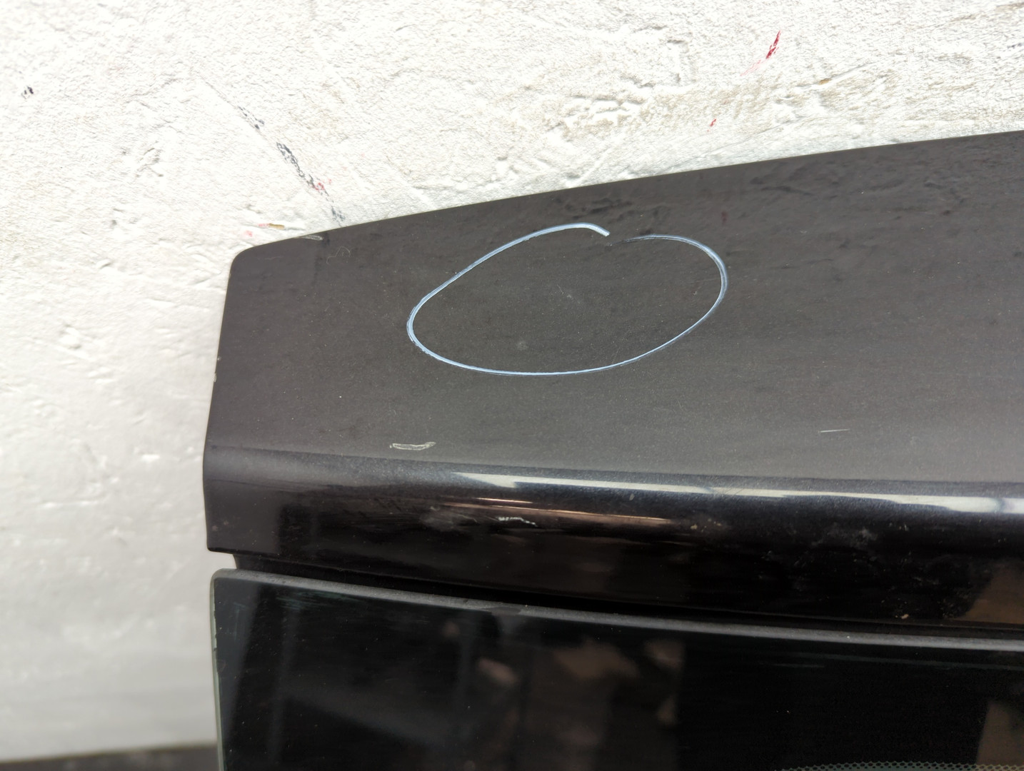 Дверь багажника