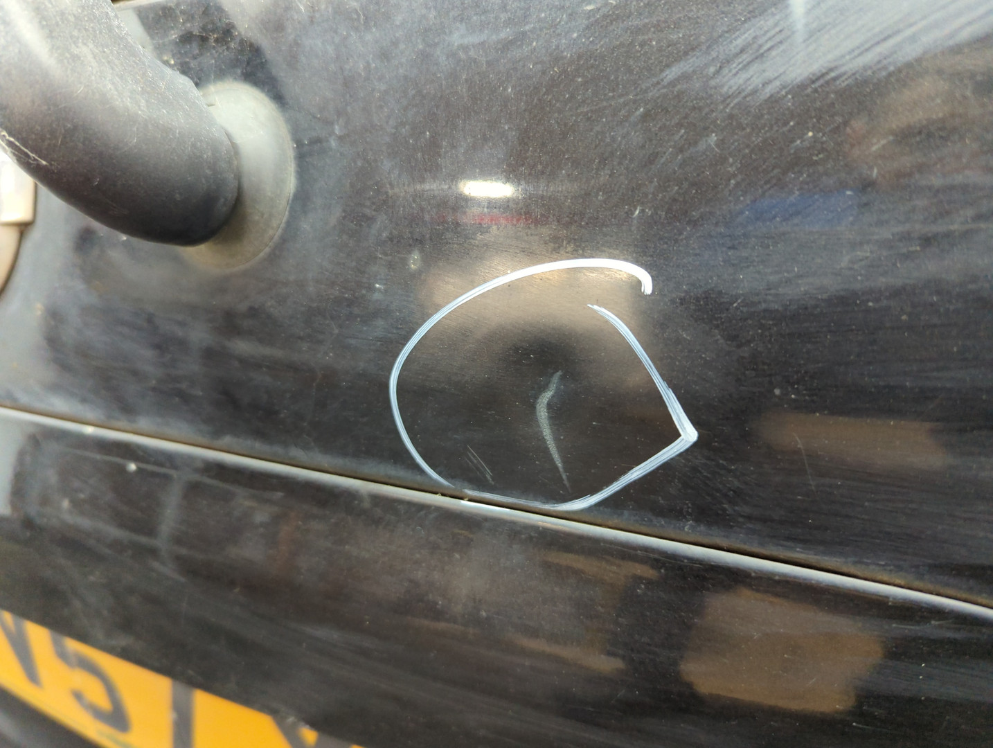 Дверь багажника