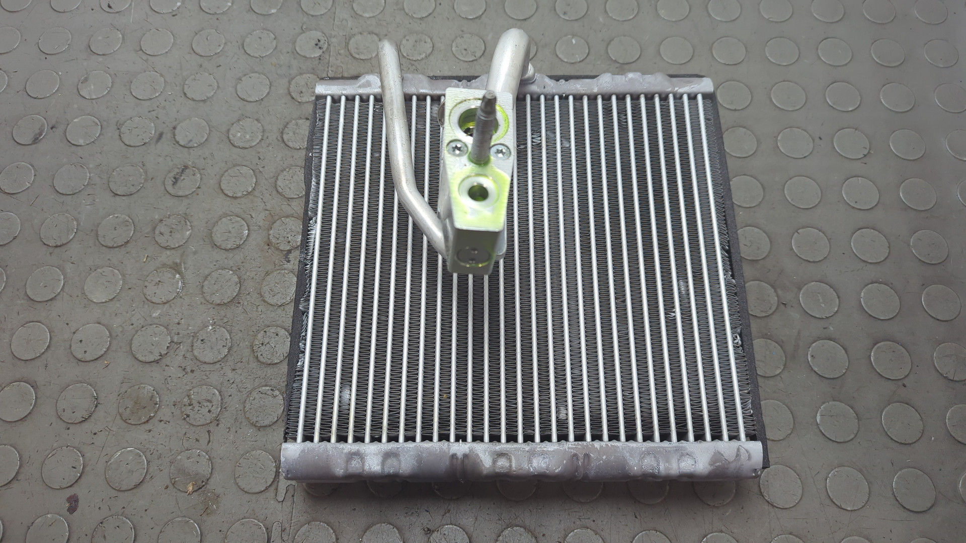 Радиатор кондиционера / конденсер