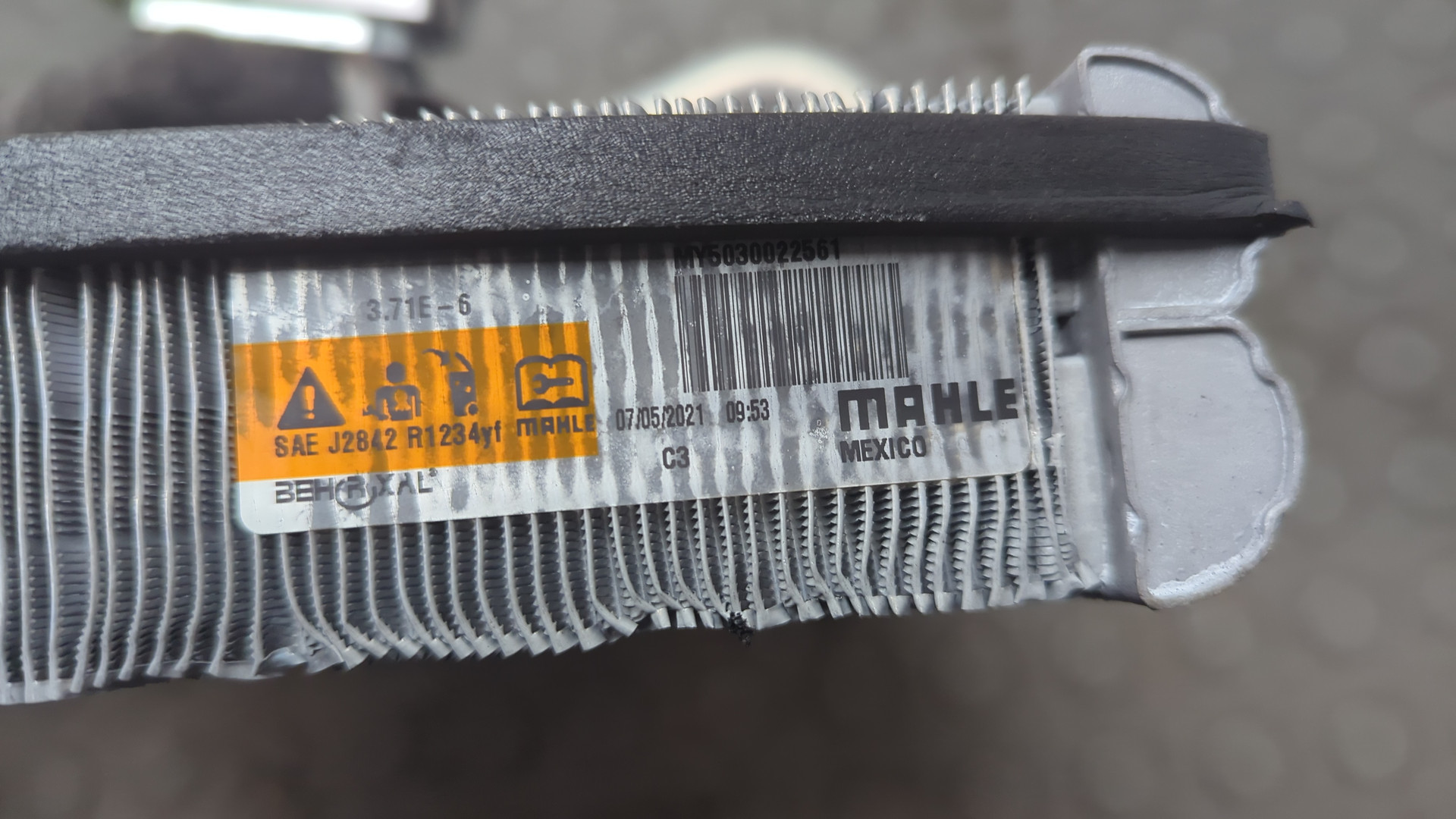 Радиатор кондиционера / конденсер