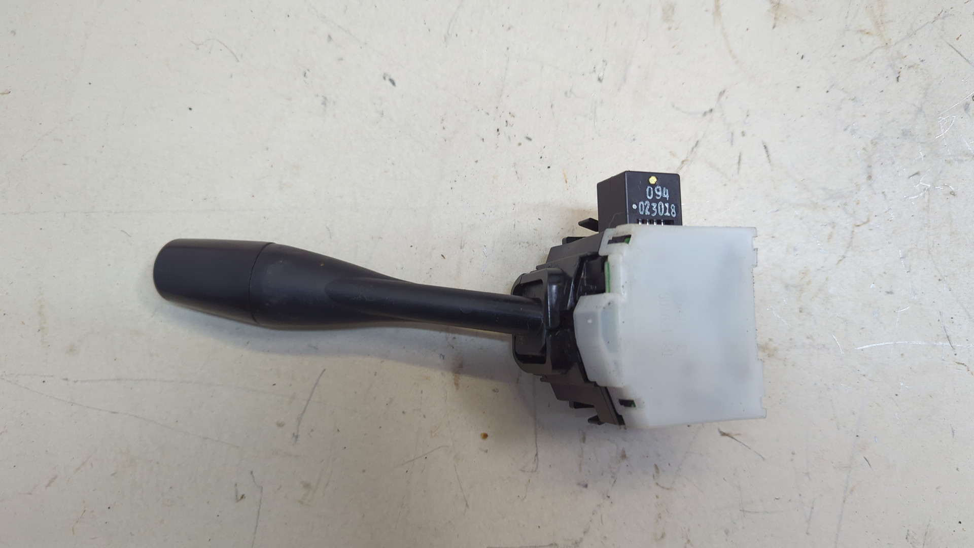 Переключатель поворотов подрулевой