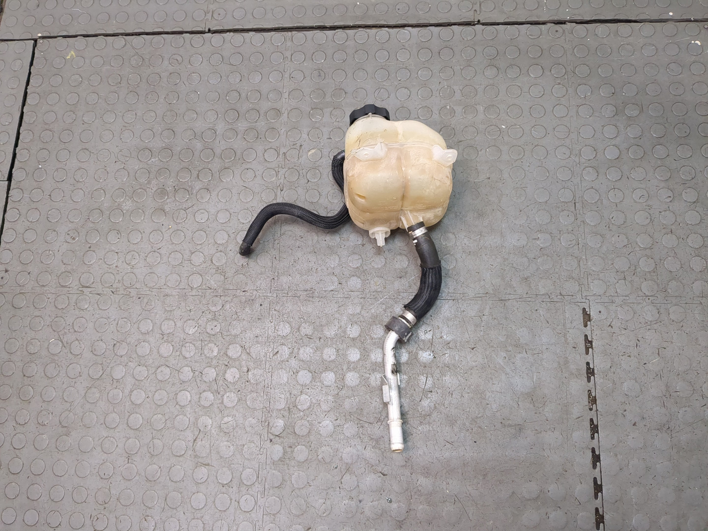 Бачок расширительный