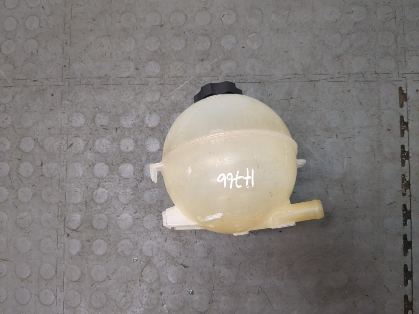 Бачок расширительный