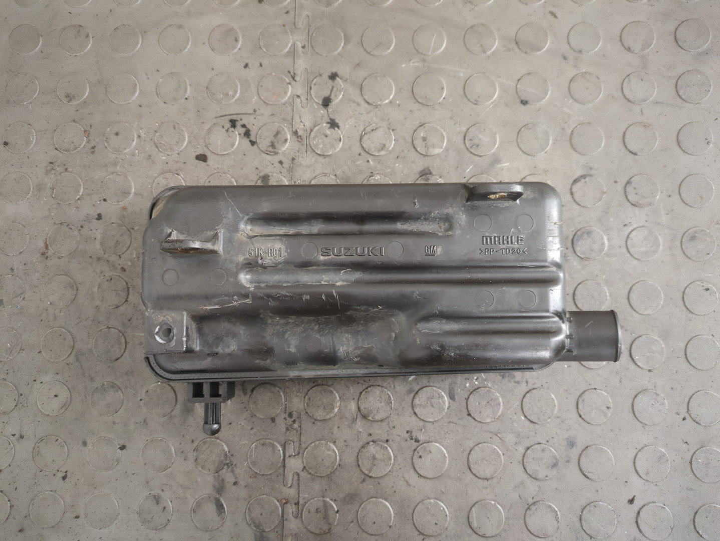 Резонатор воздушного фильтра