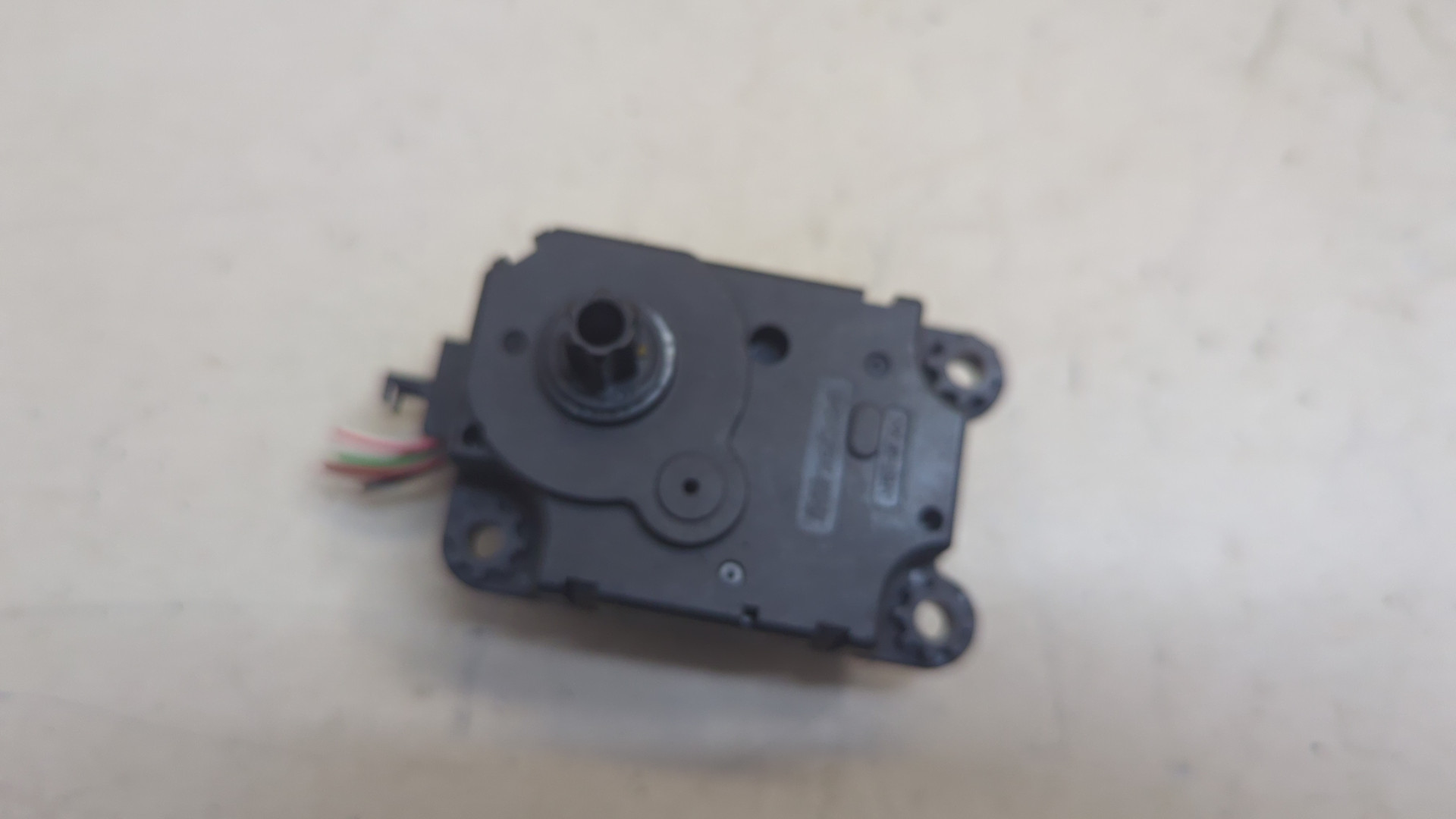 Моторчик заслонки печки