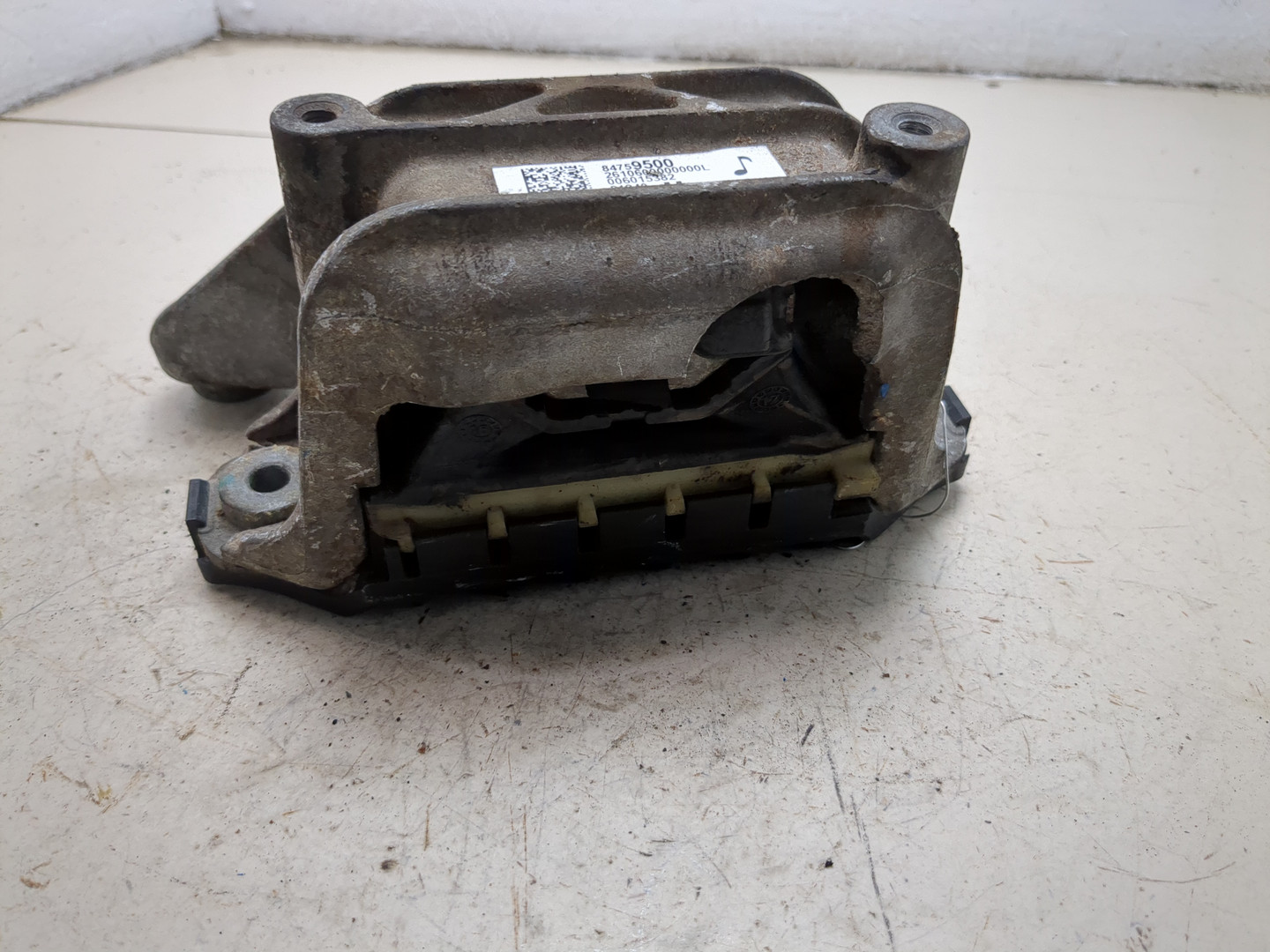 Опора двигателя