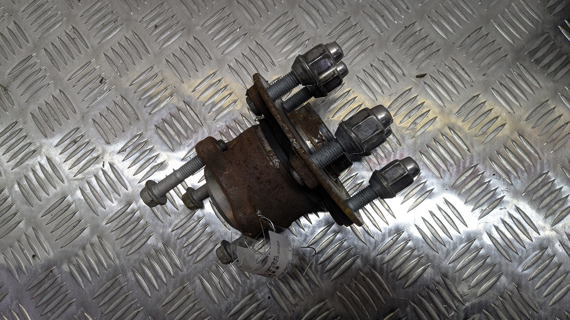 Кулак поворотный задний правый