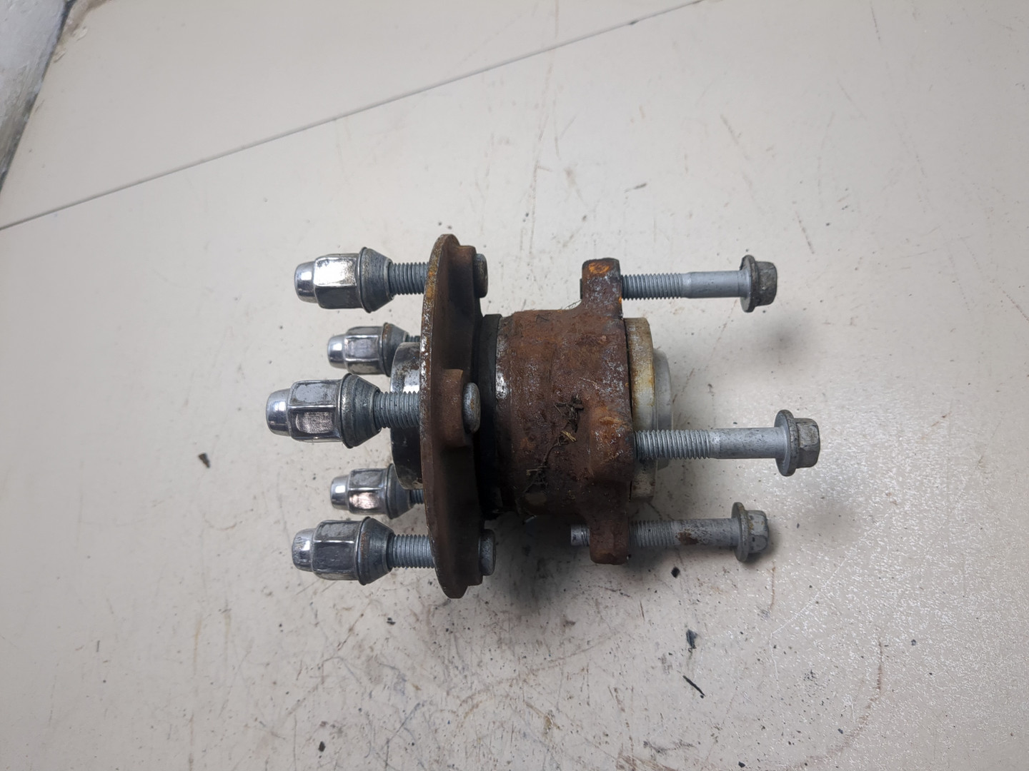 Кулак поворотный задний правый