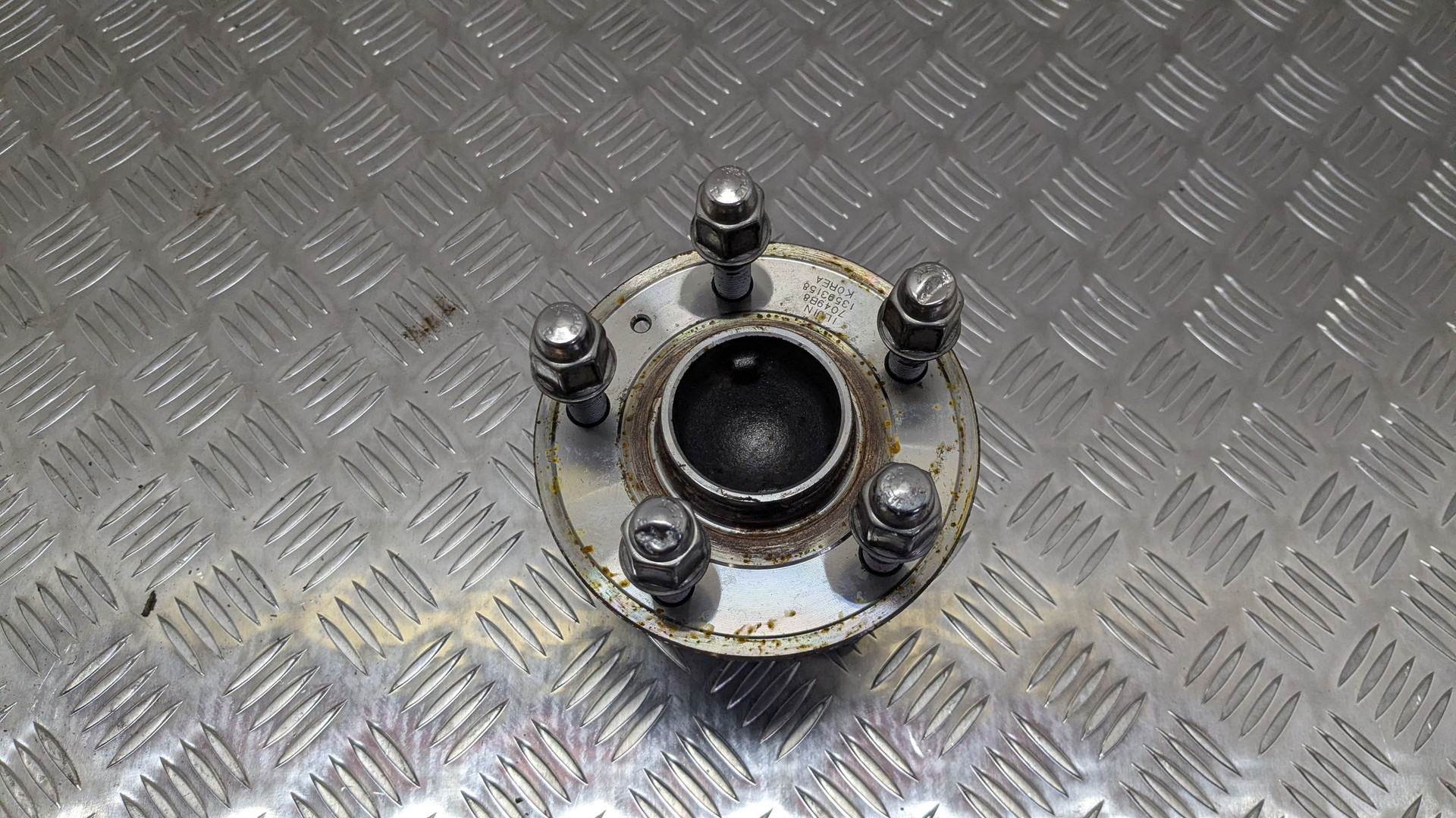 Кулак поворотный задний левый