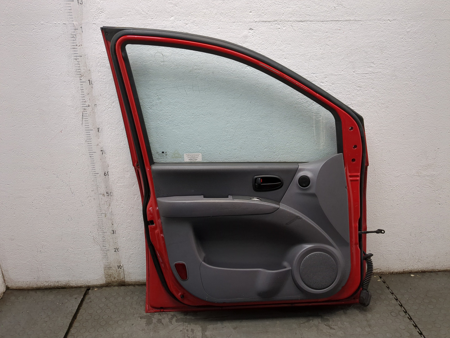 Дверь передняя левая