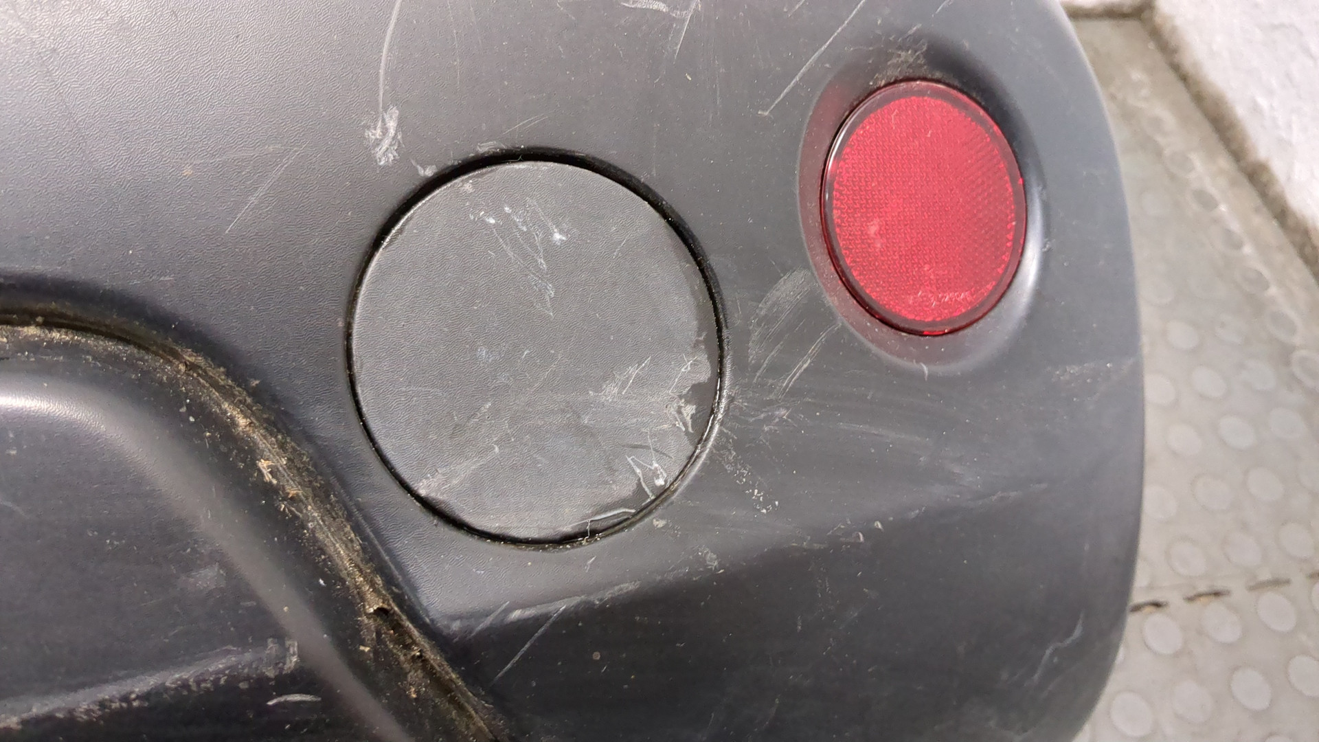 Бампер задний