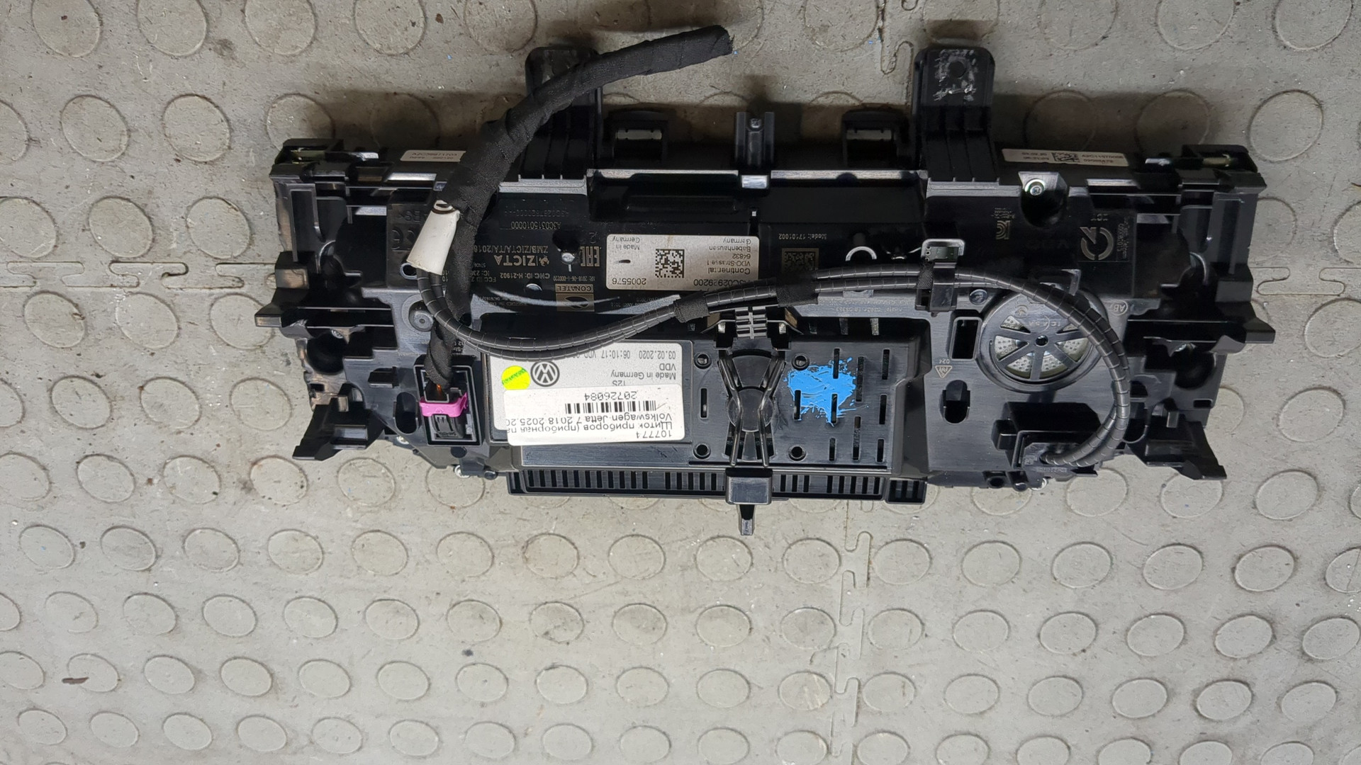 Панель приборов