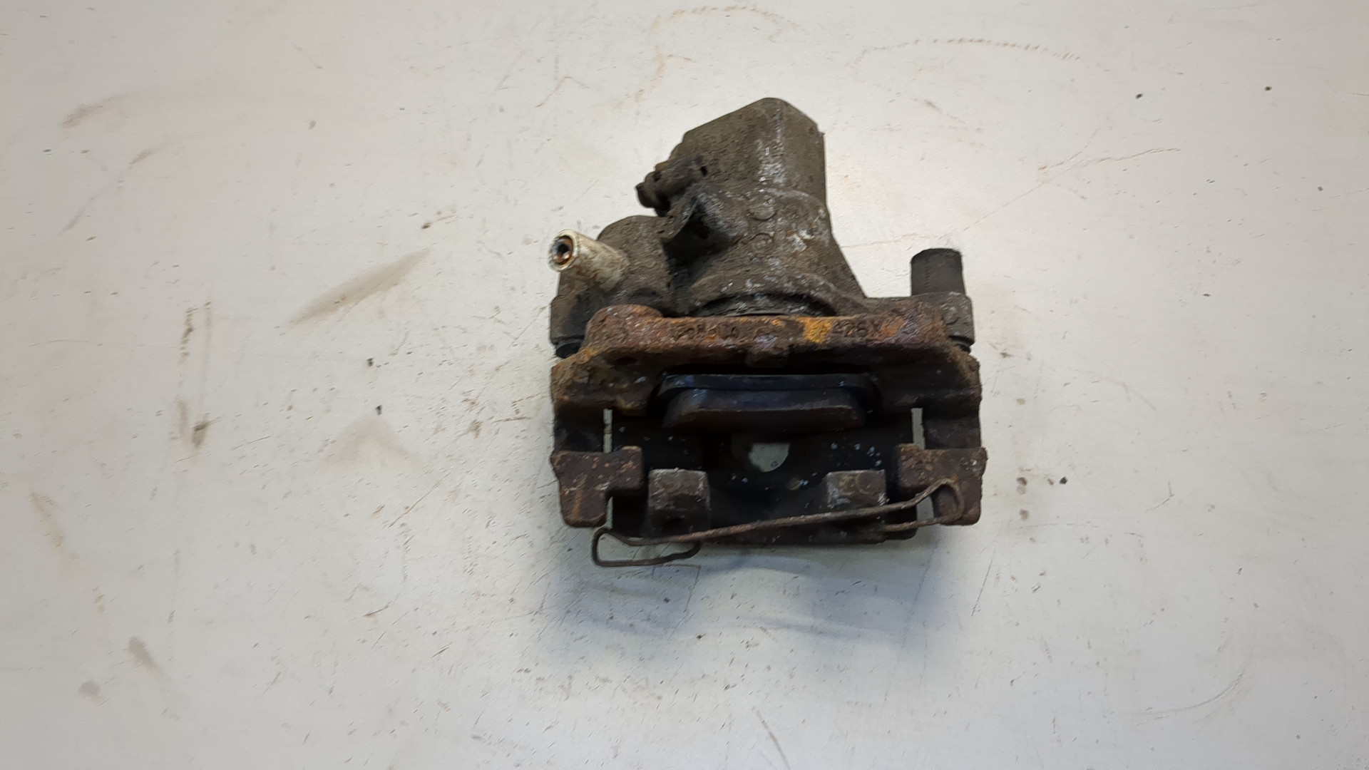 Суппорт задний правый