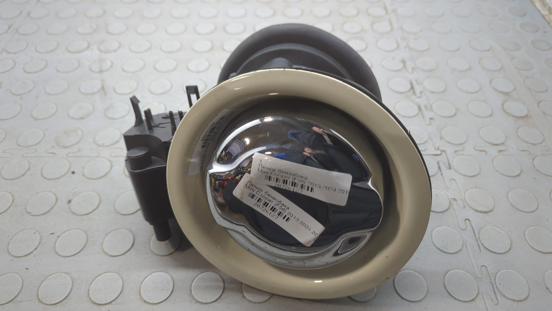 Лючок бензобака