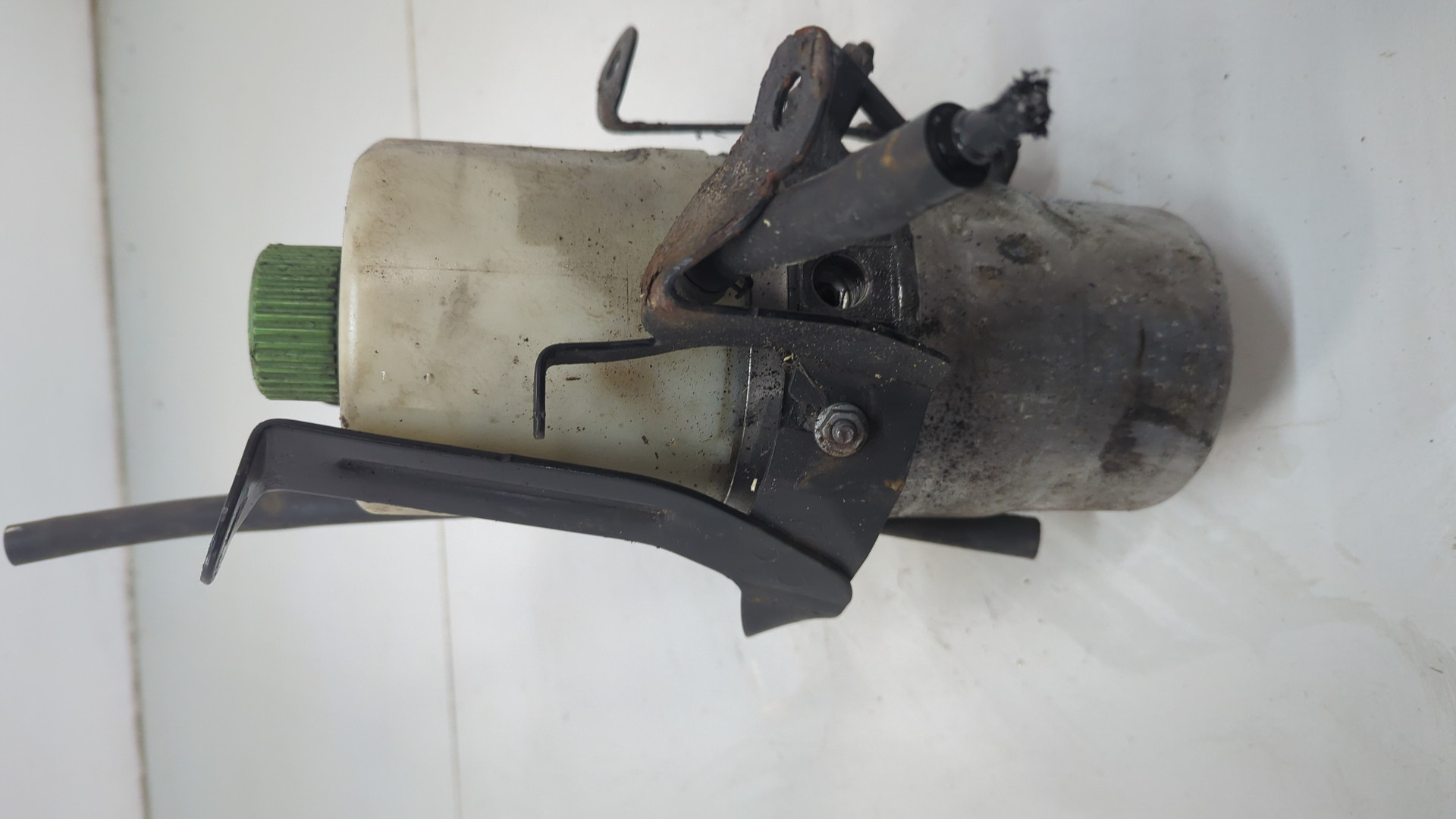 Насос ГУР (гидроусилитель руля)