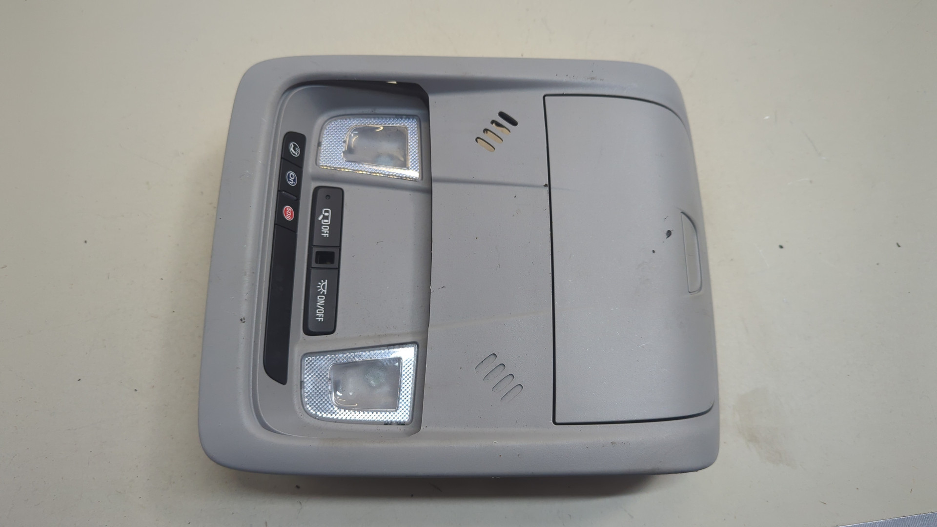 Плафон салонный