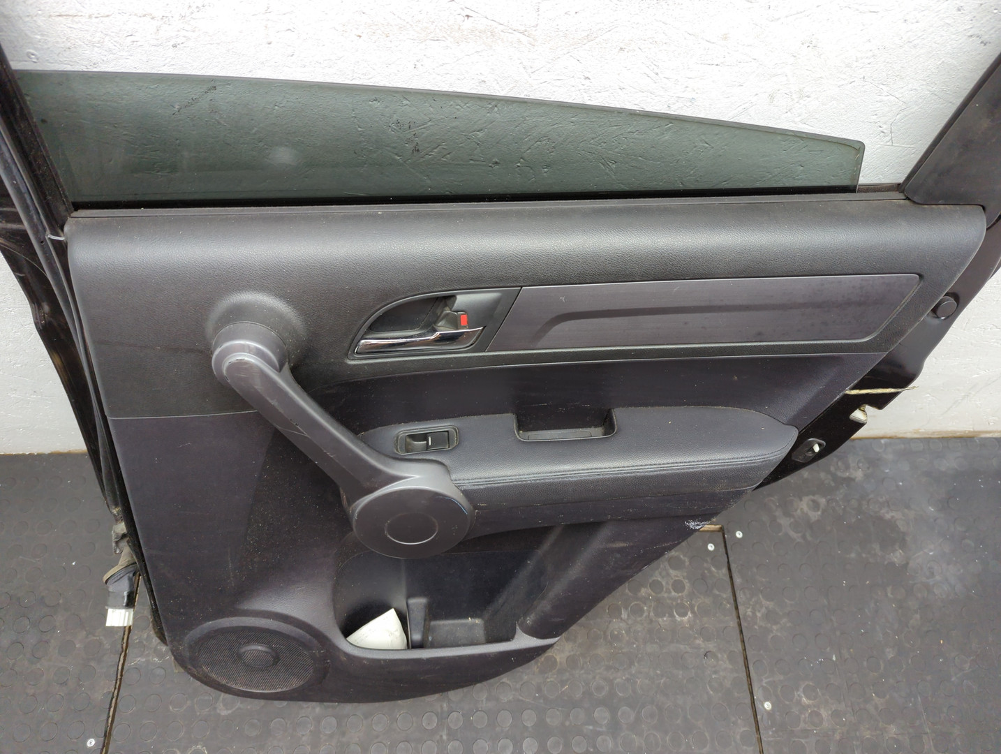 Дверь задняя правая