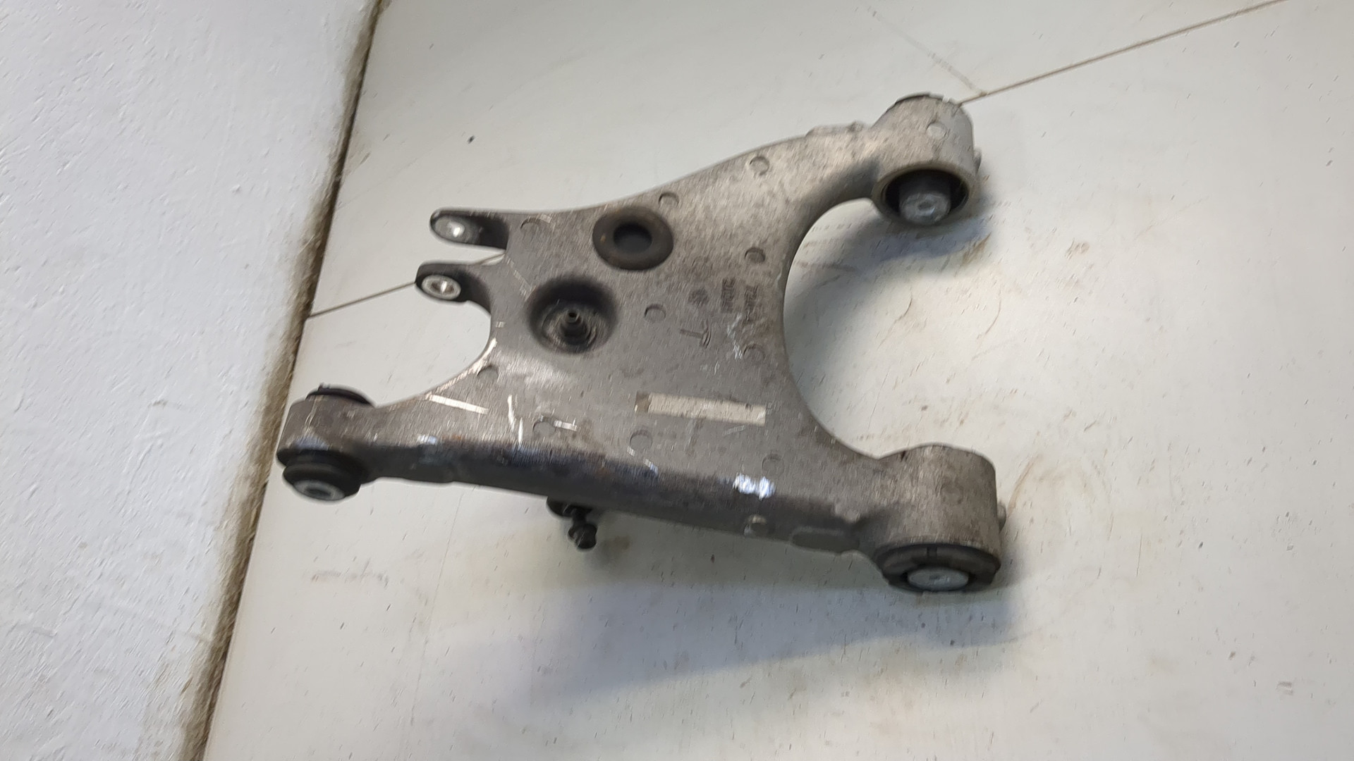 Рычаг задний правый