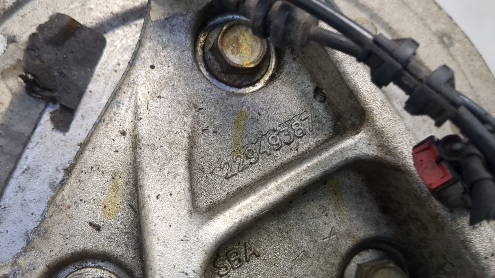 Кулак поворотный задний правый