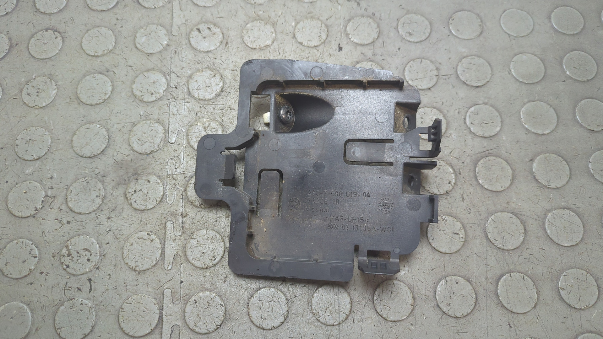 Кронштейн электронного блока управления / контроля