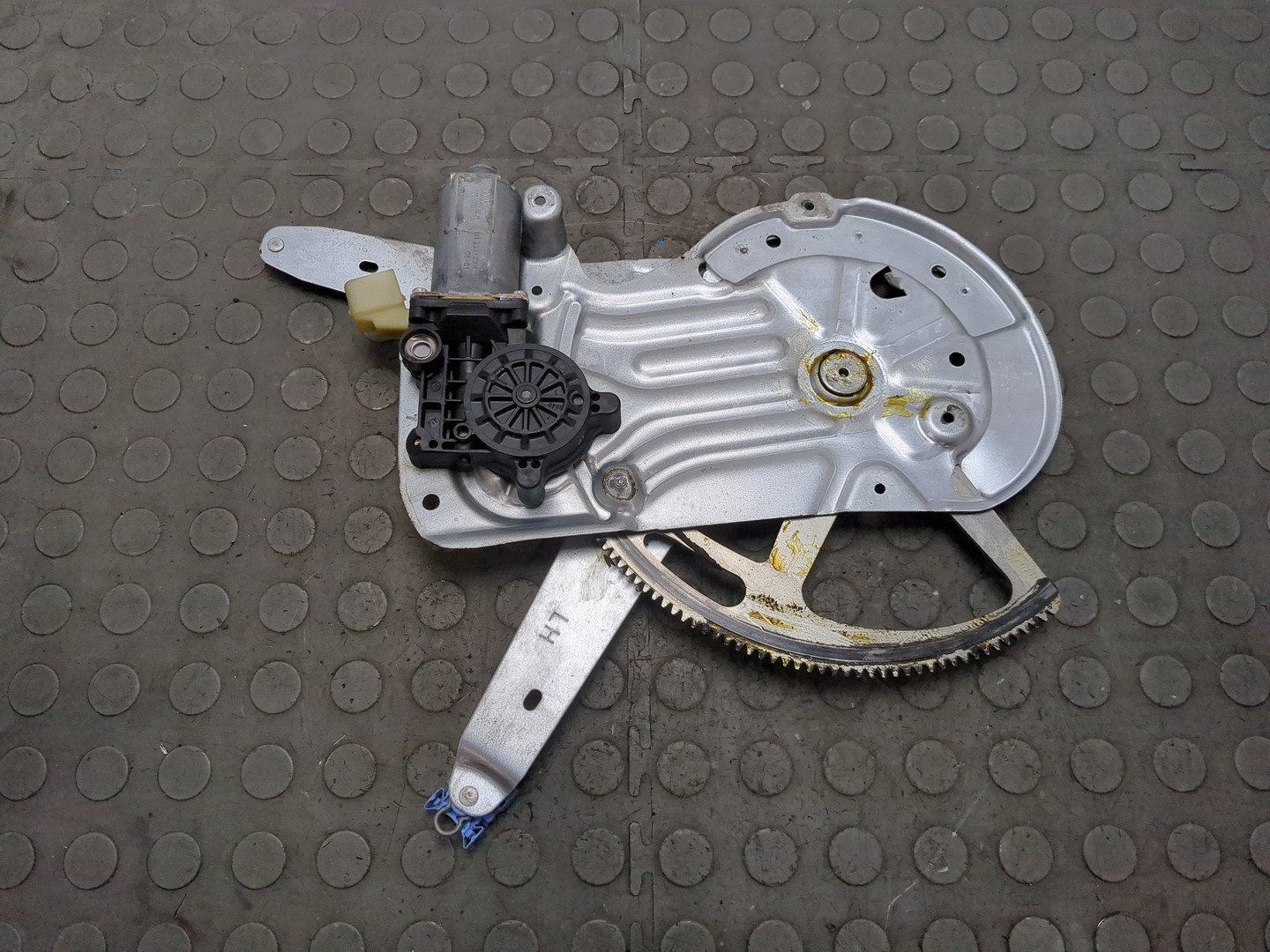 Стеклоподъемник электр. передний левый