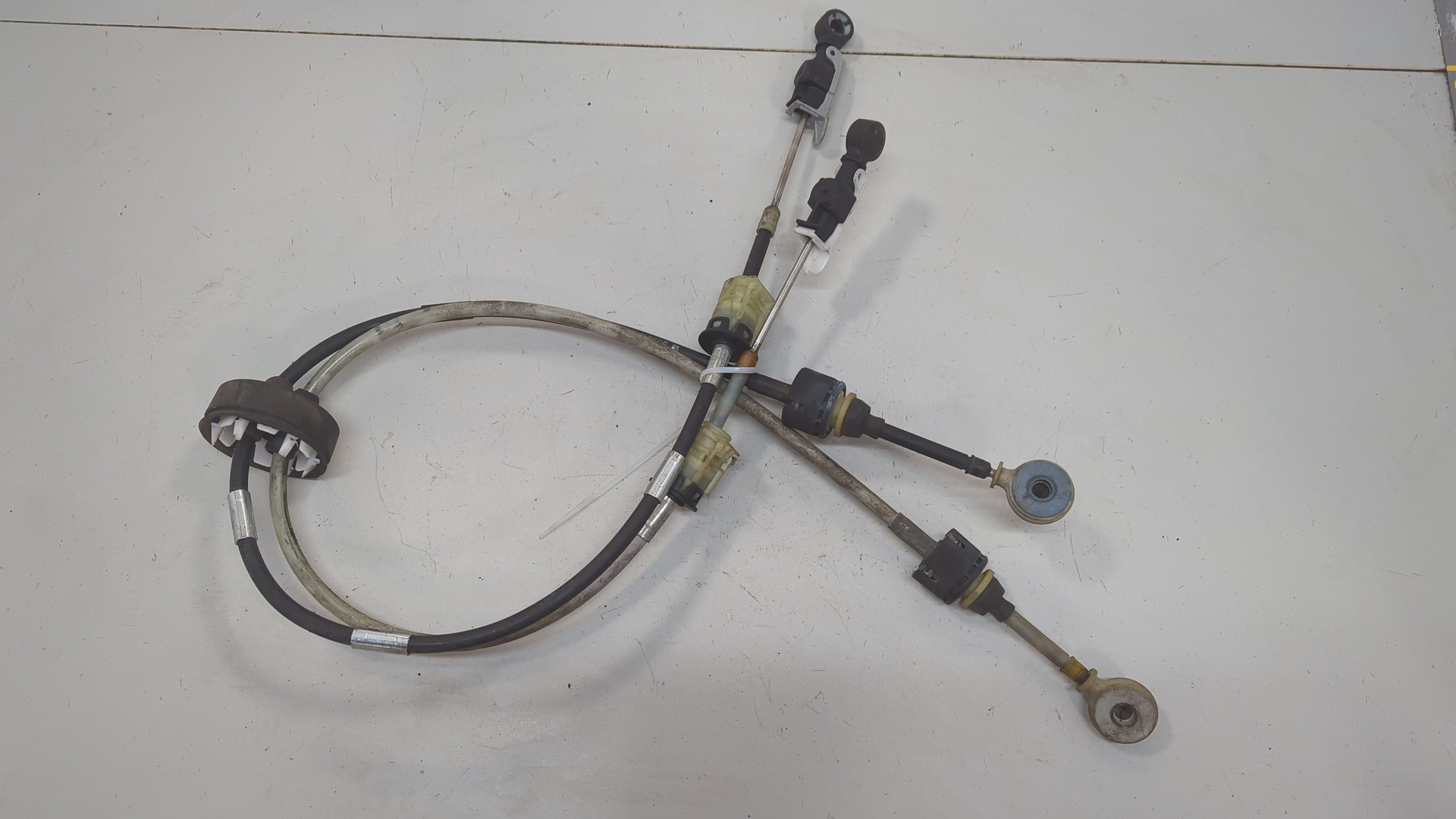 Трос КПП (выбора/переключения передач)