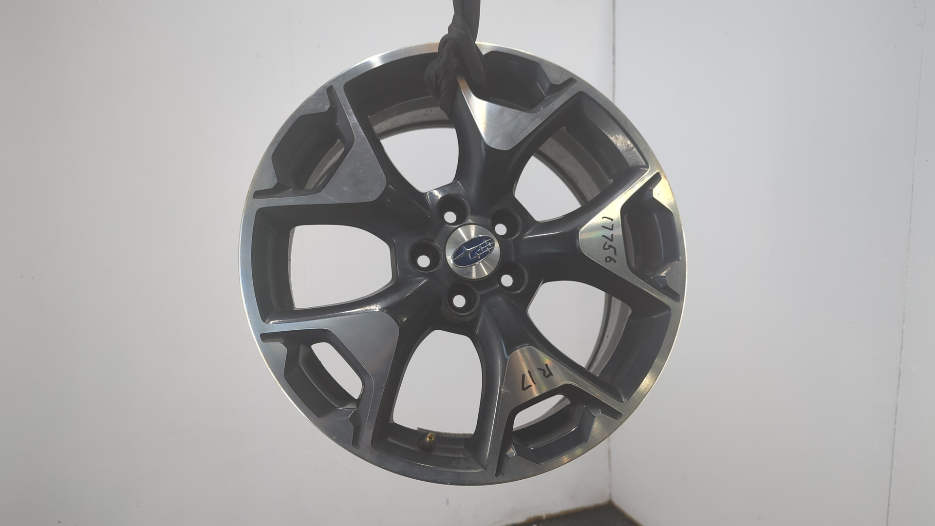 Диск колесный литой легкий сплав