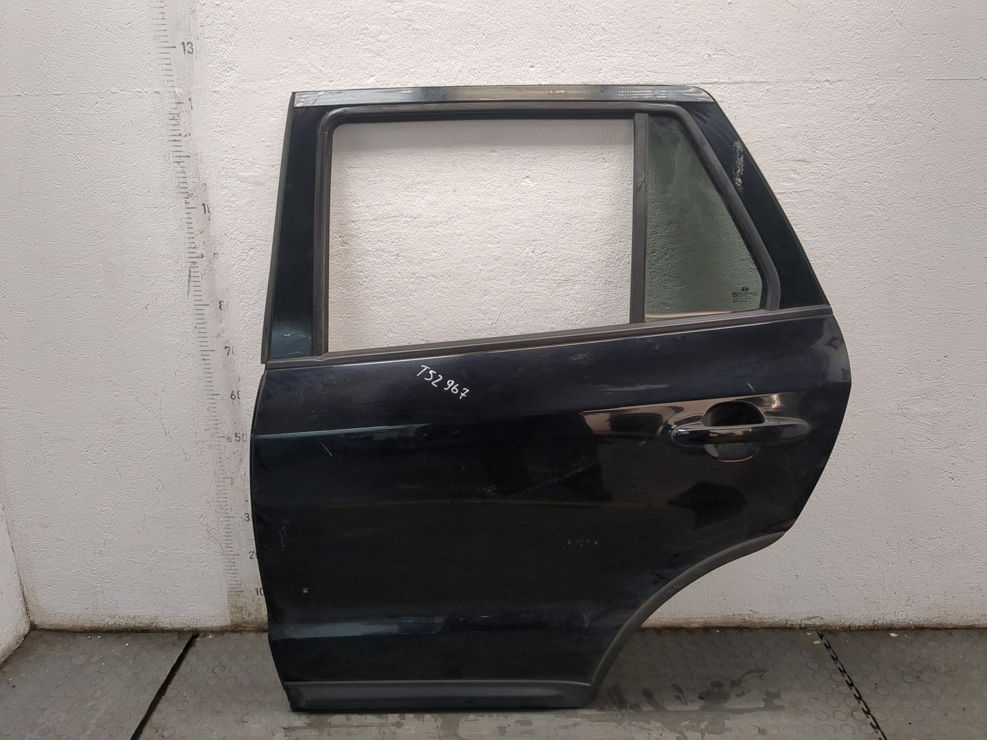 Дверь задняя левая