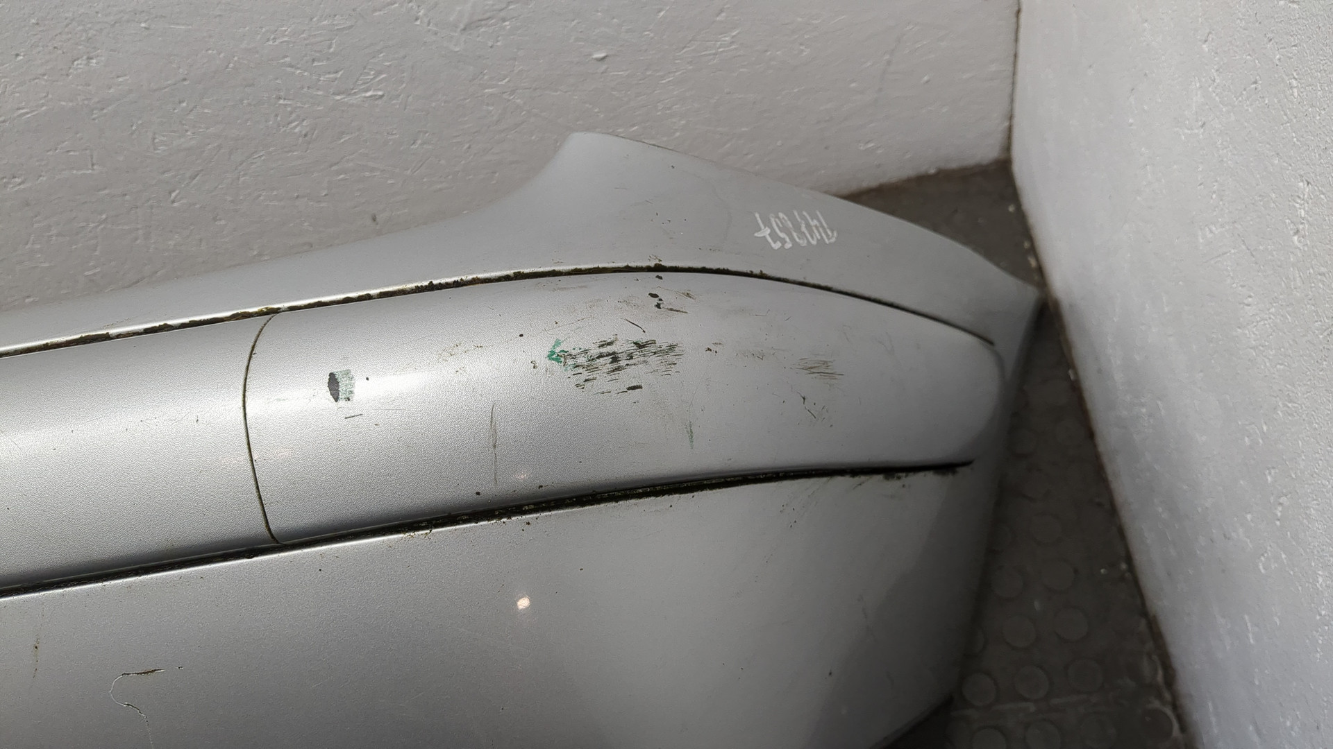 Бампер задний