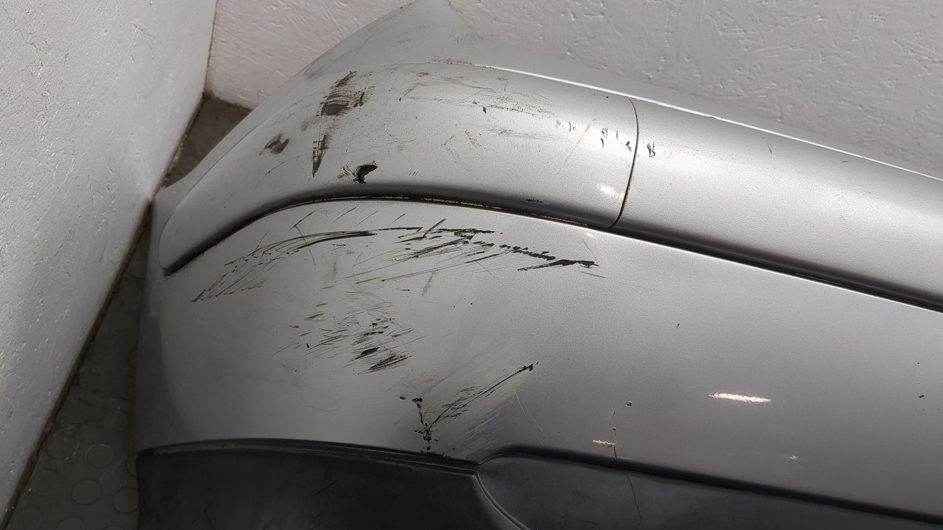 Бампер задний