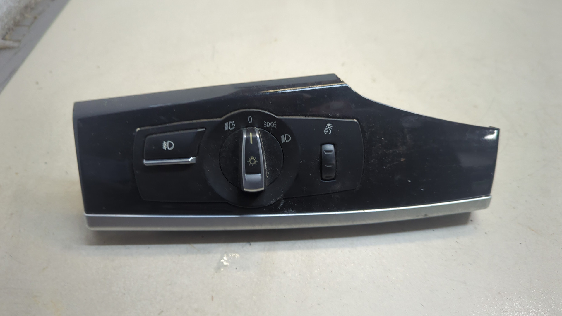 Переключатель света фар