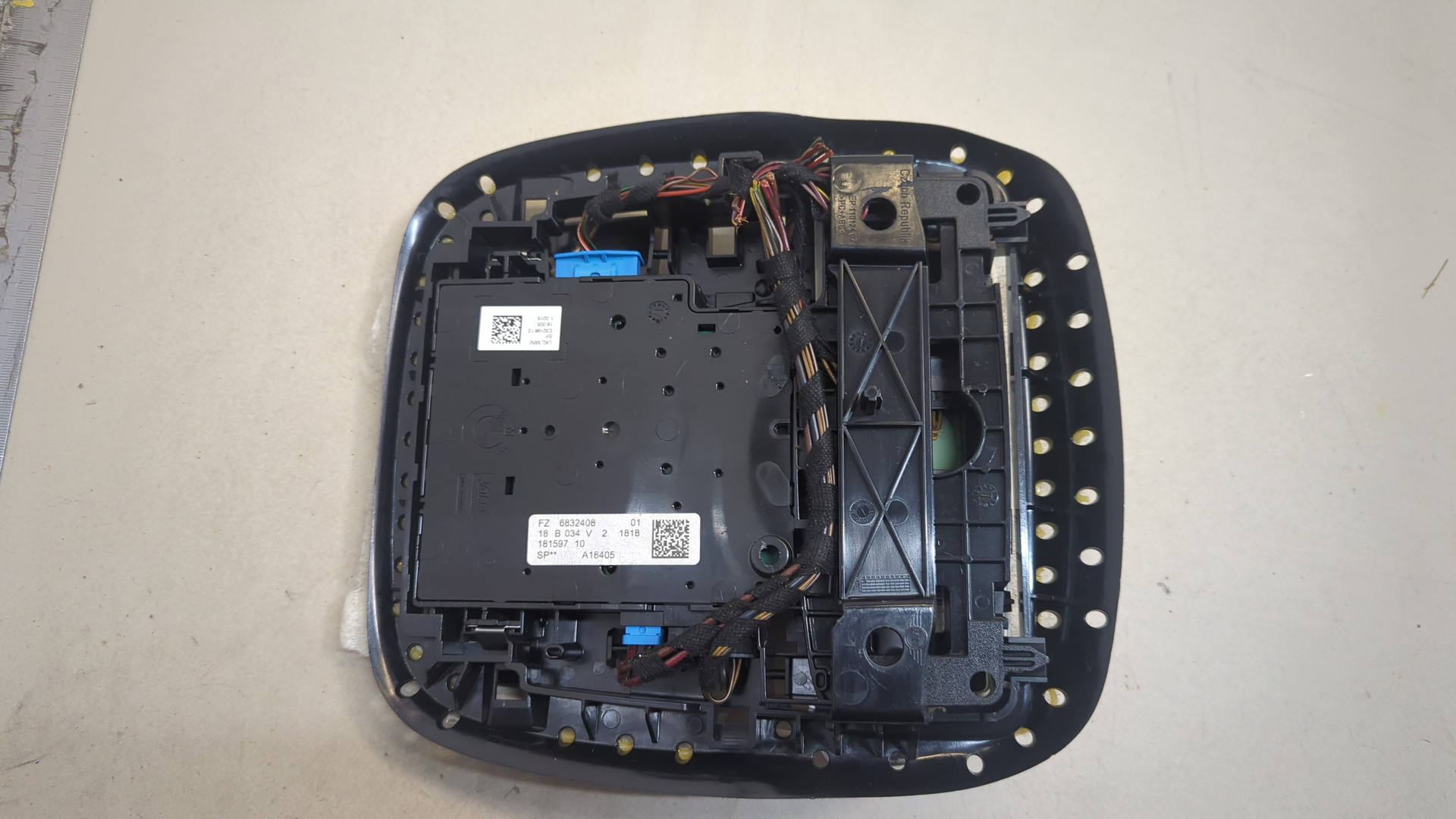 Плафон салонный