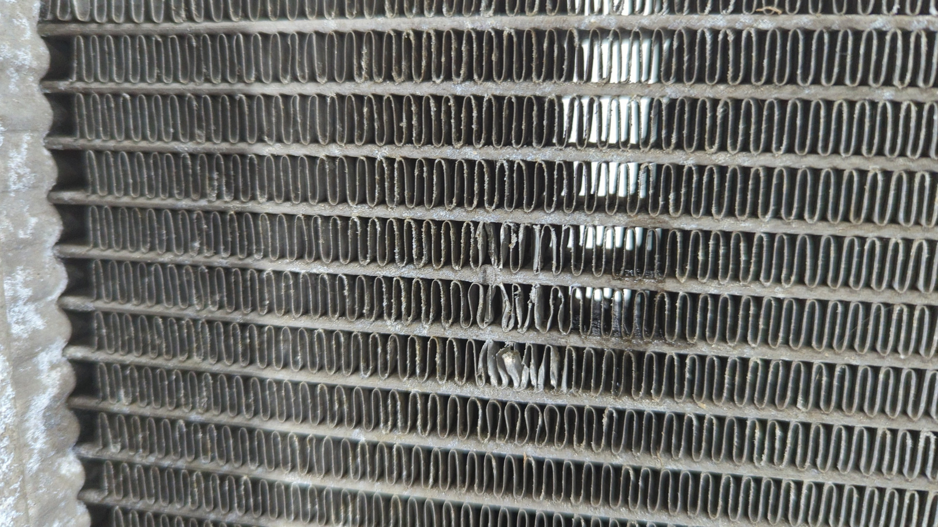 Радиатор охлаждения двигателя основной