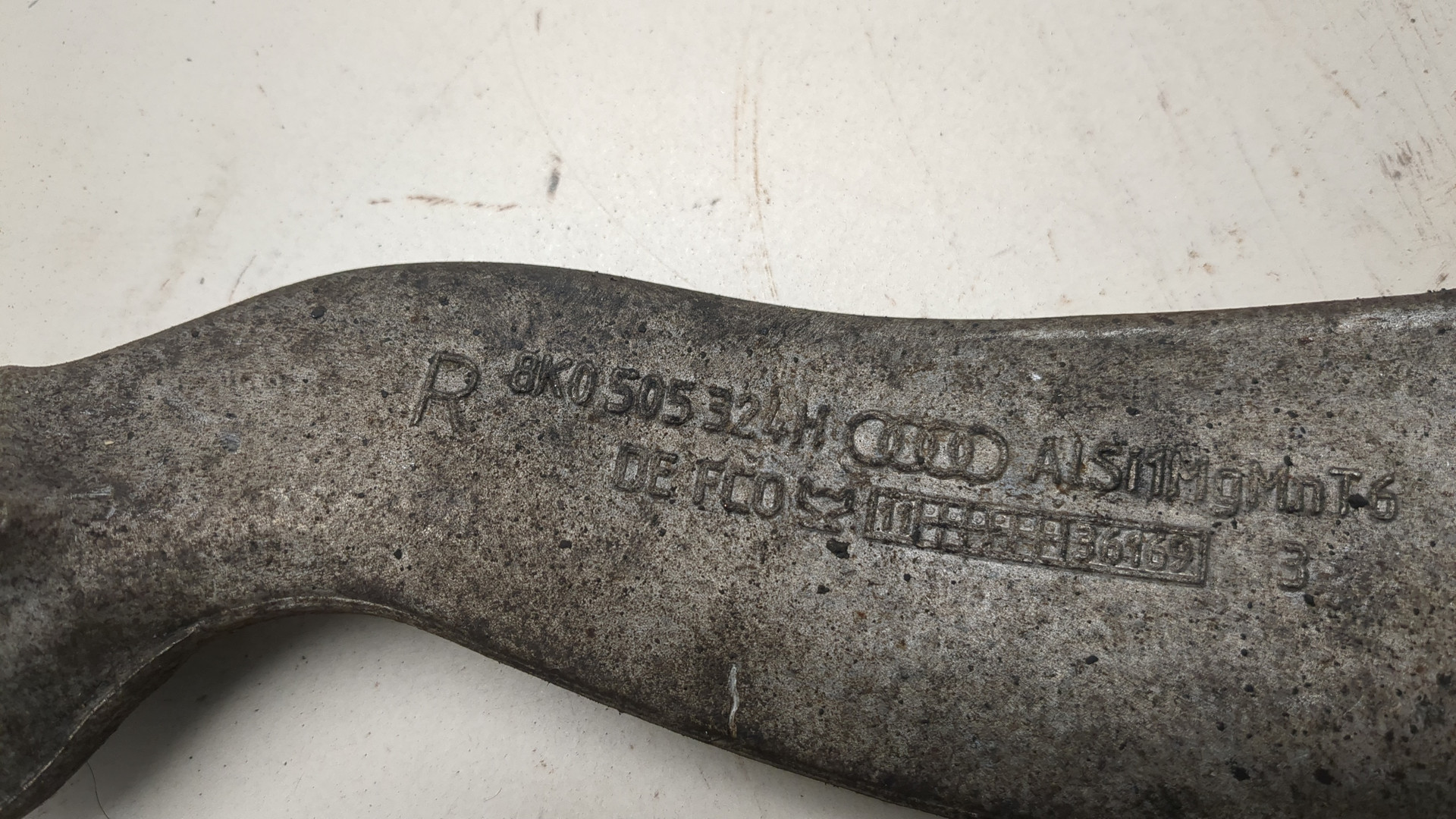 Рычаг задний правый