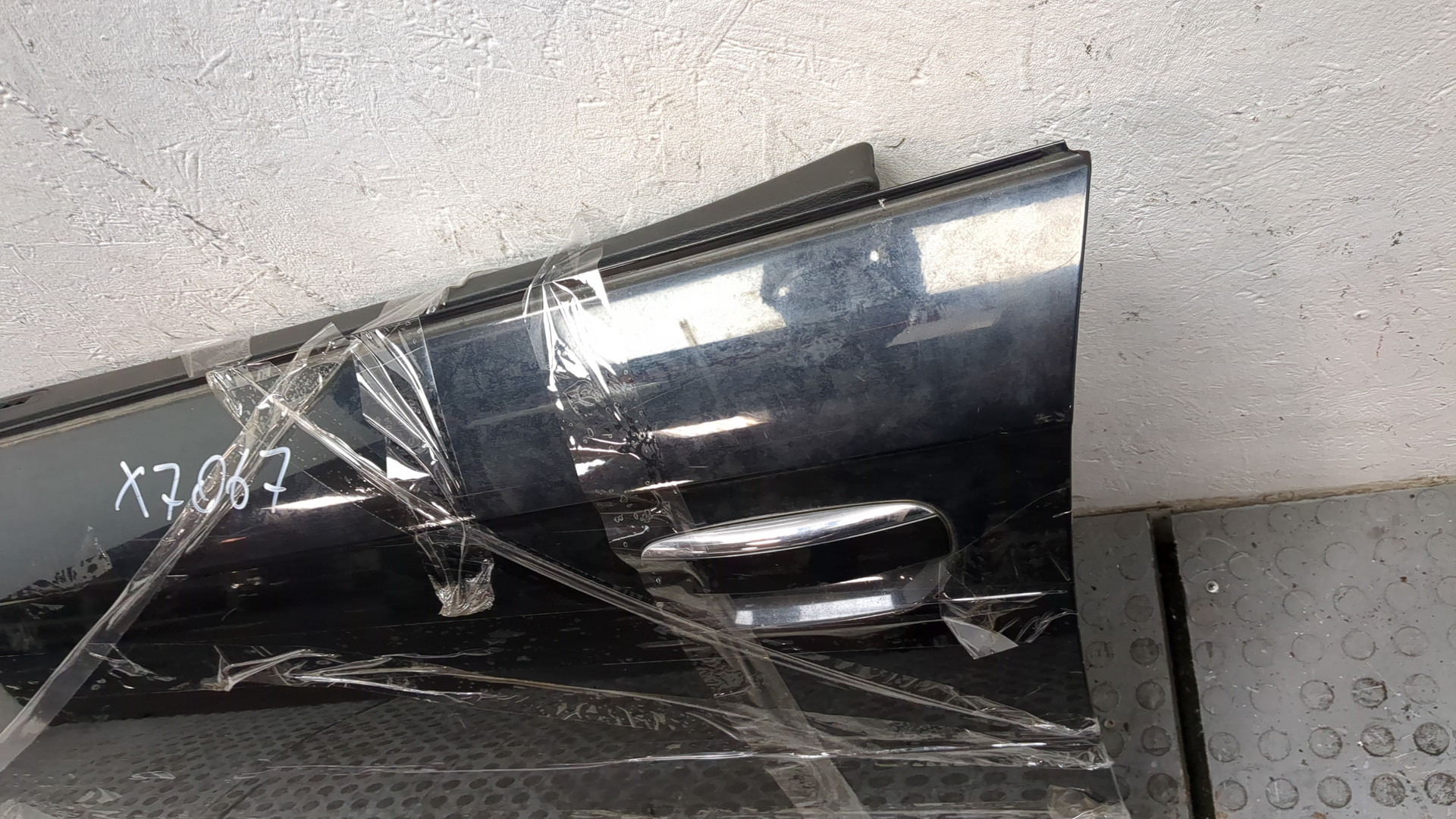 Дверь передняя левая