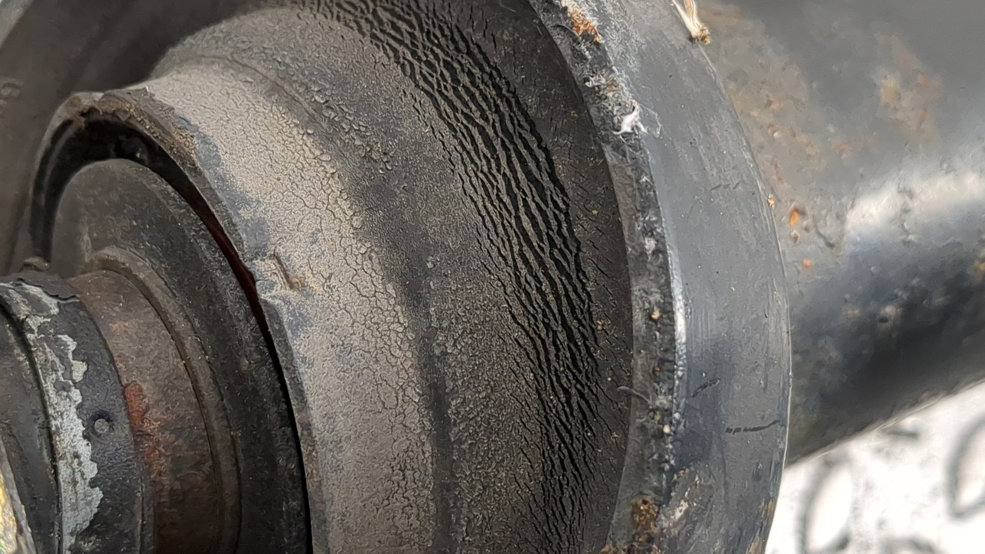 Вал карданный задний