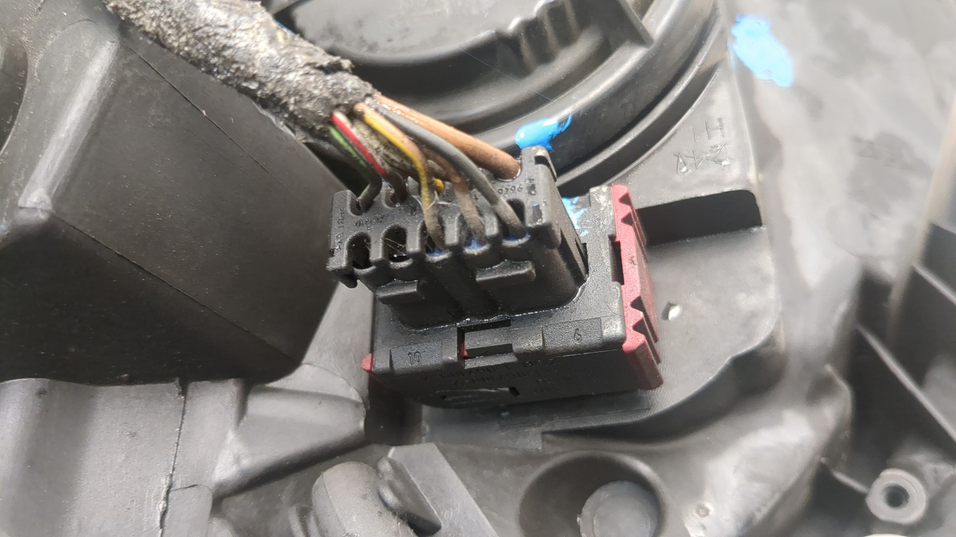 Фара правая