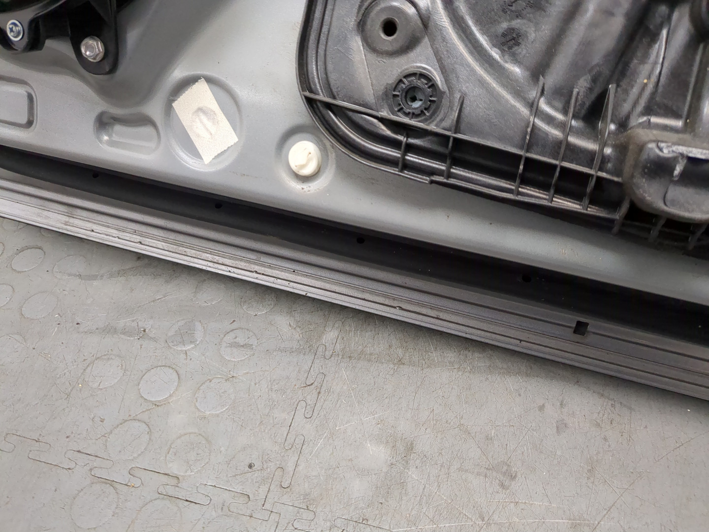 Дверь передняя правая