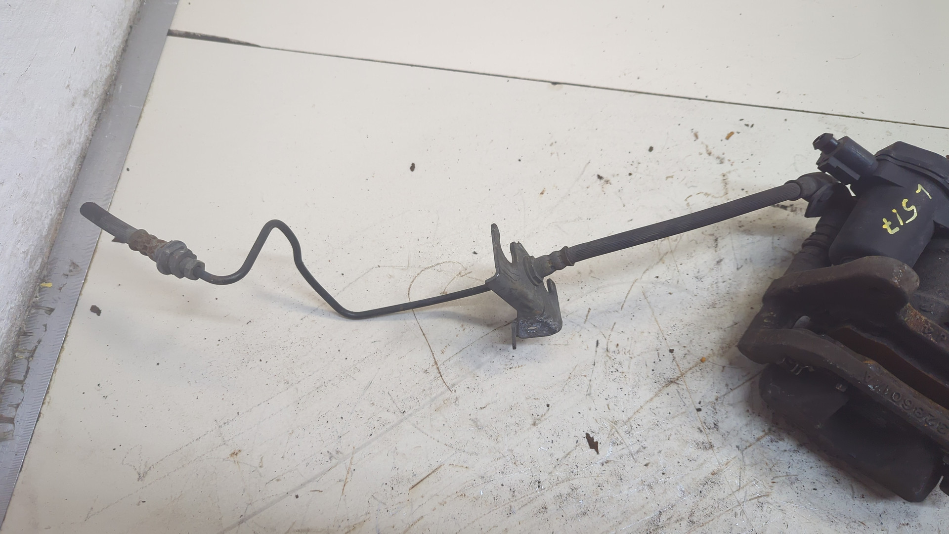 Суппорт задний правый