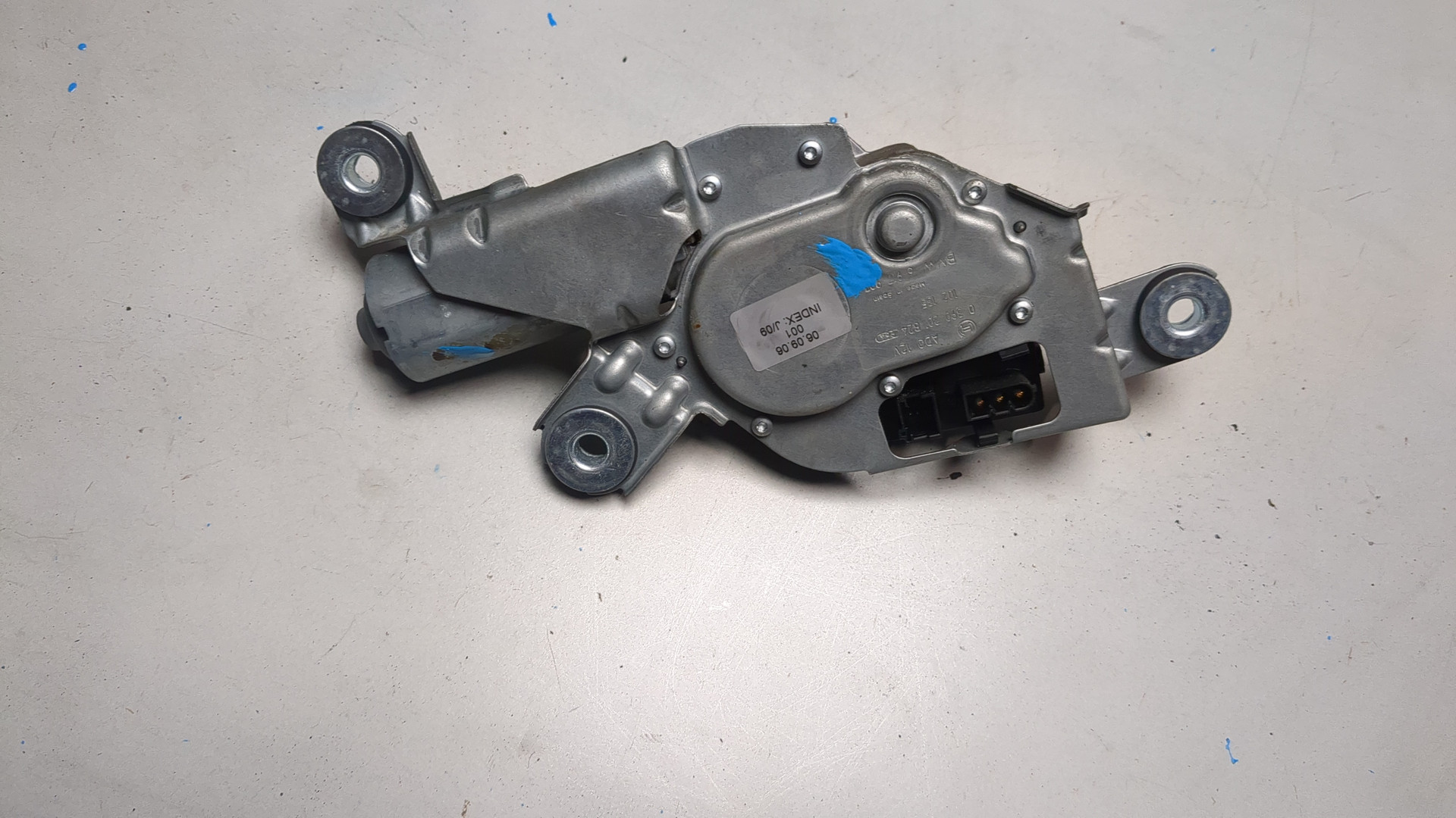 Моторчик стеклоочистителя задний