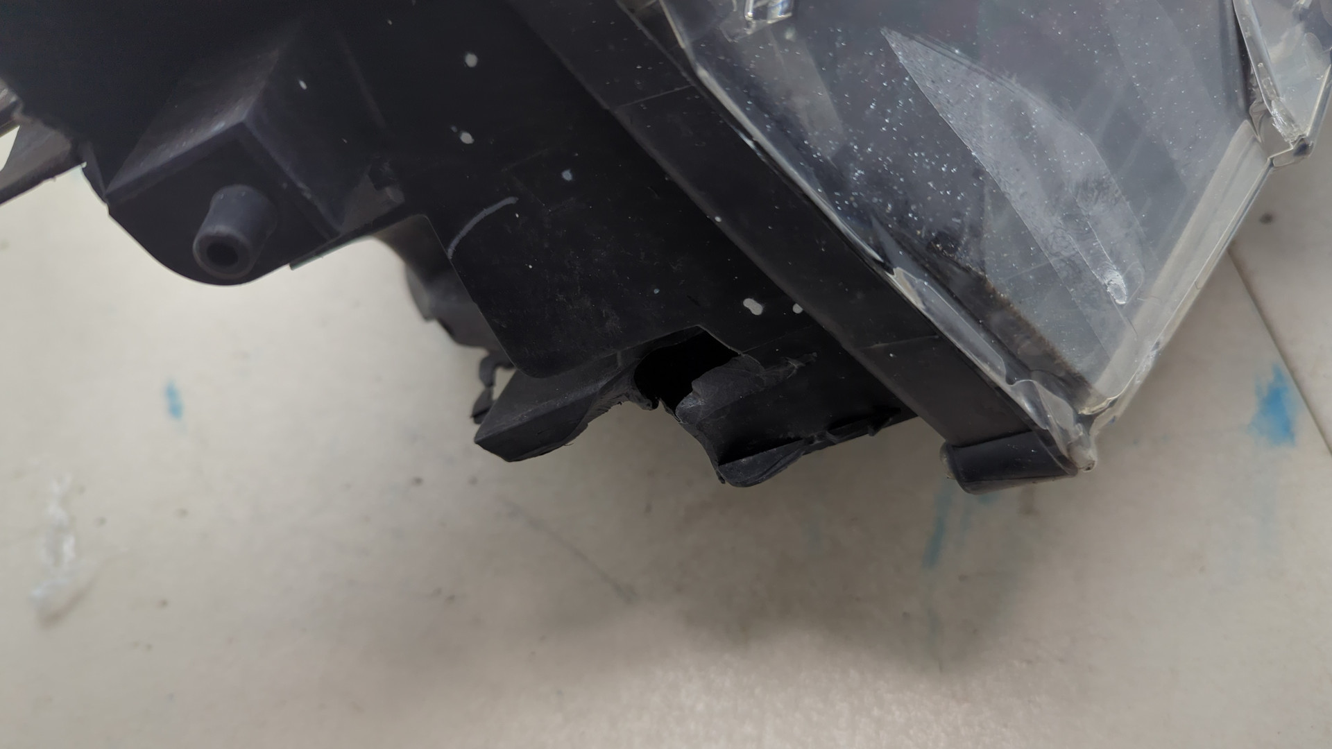 Фара правая