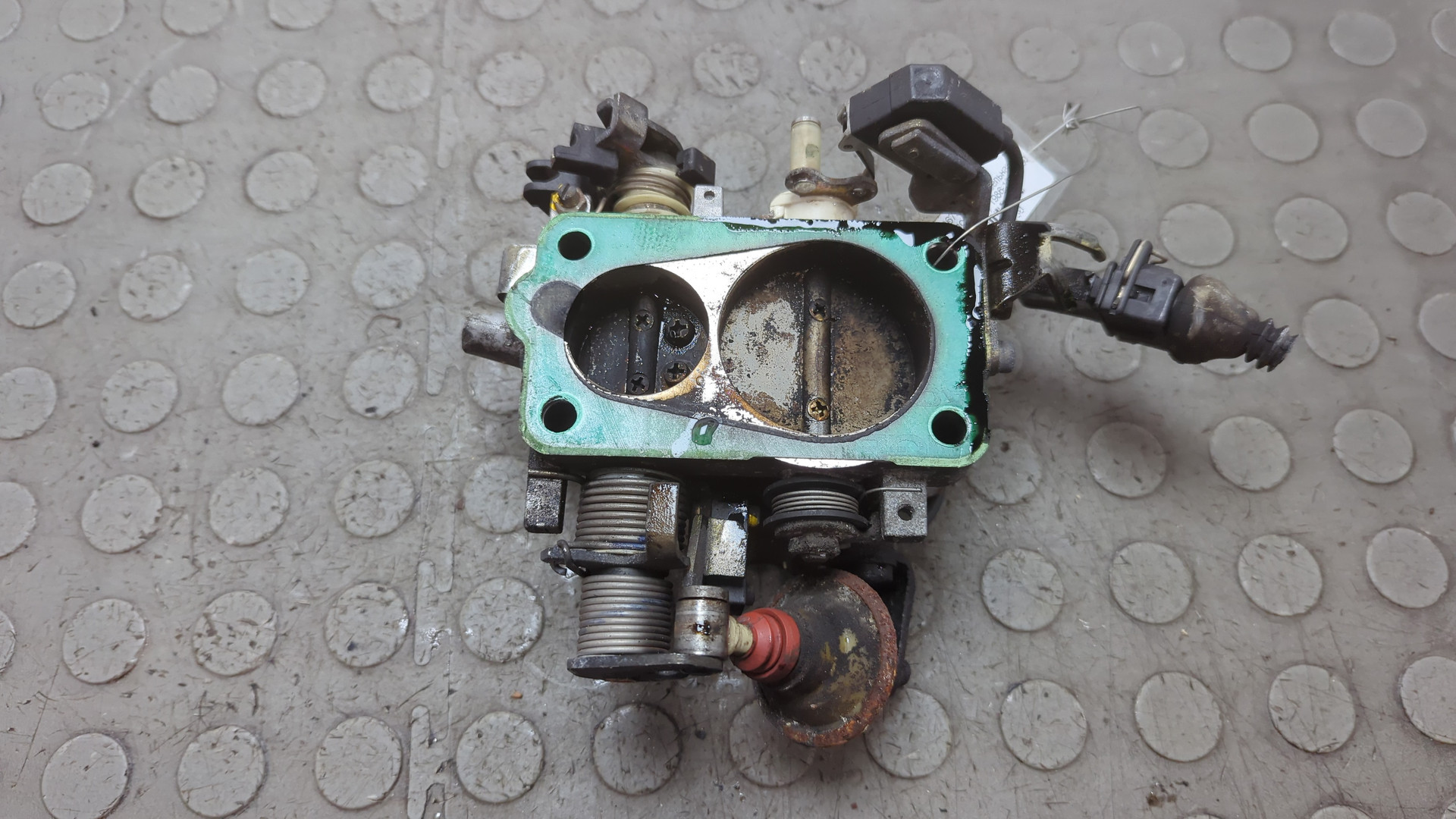 Заслонка дроссельная электрическая