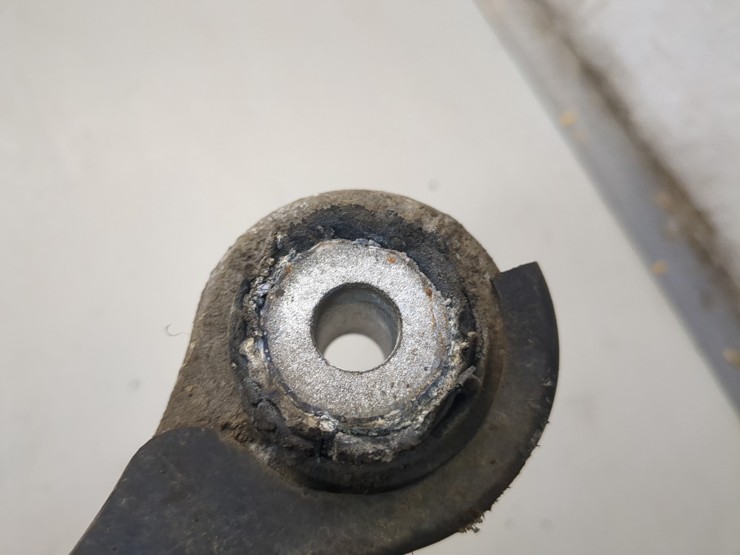 Рычаг задний