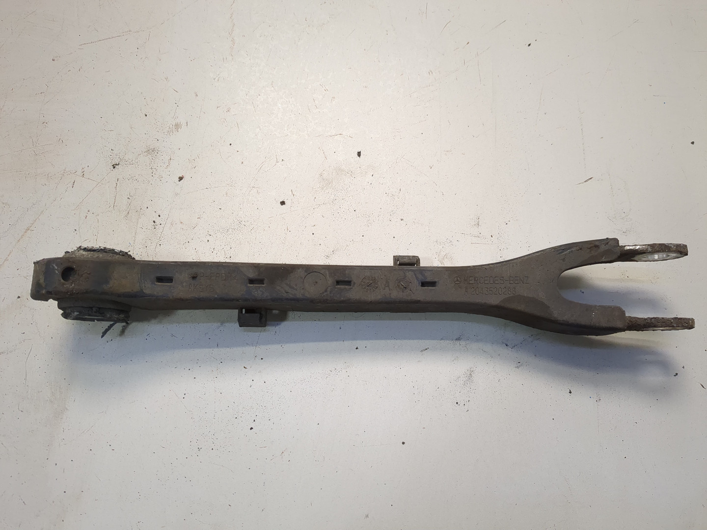 Рычаг задний