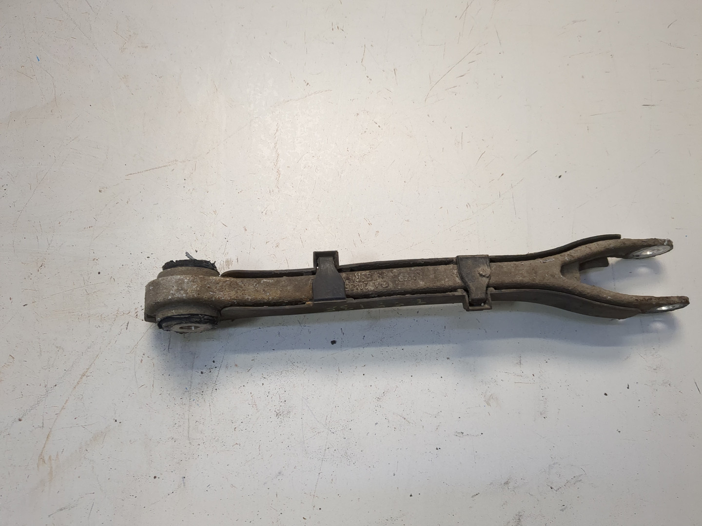 Рычаг задний