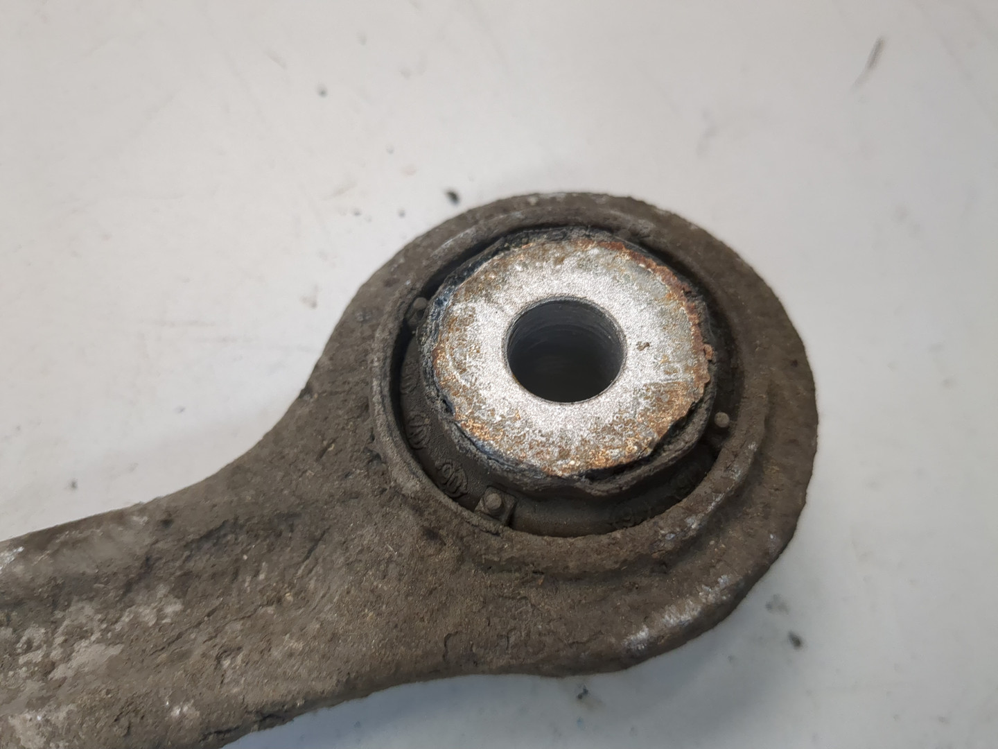 Рычаг задний