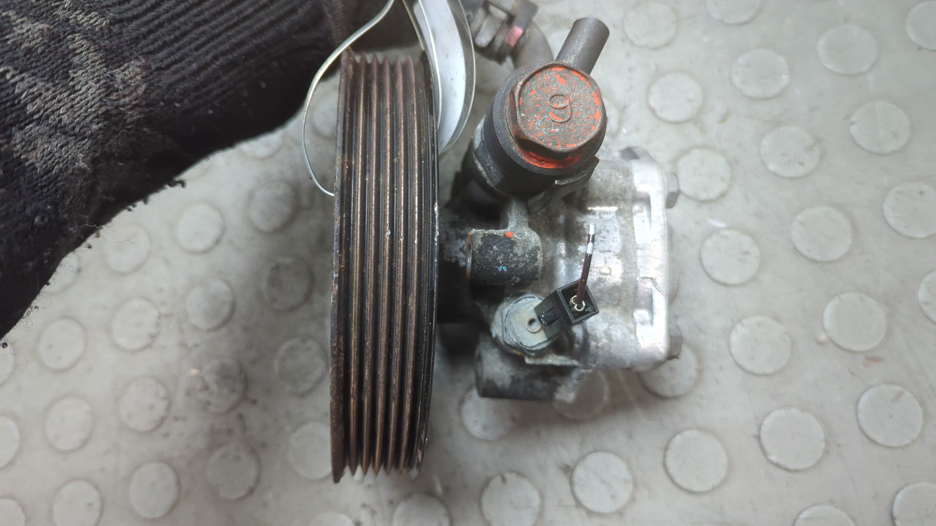 Насос ГУР (гидроусилитель руля)