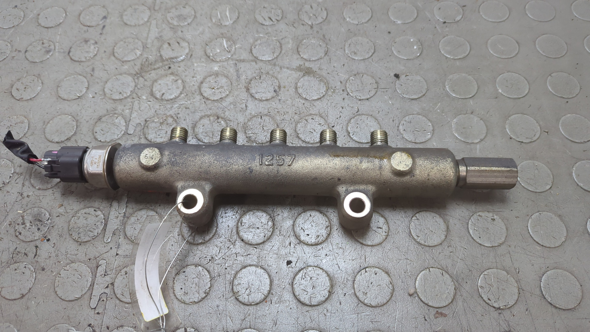 Рейка топливная (рампа)