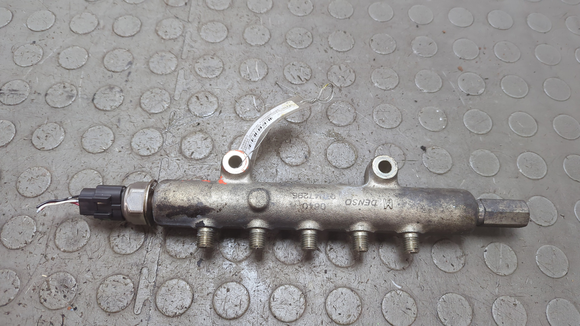 Рейка топливная (рампа)