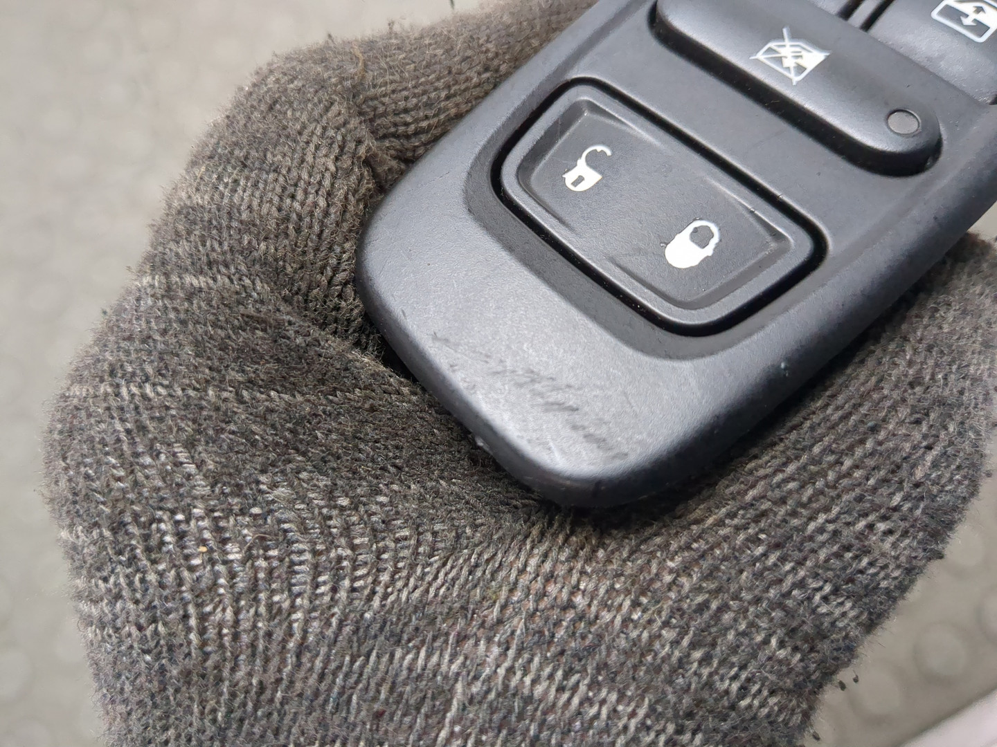 Кнопка стеклоподъемника